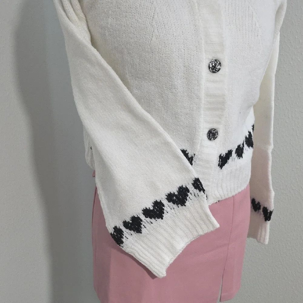Love Tree White/Black Heart Pattern Cropped Button Up Cardigan Sweater - Picture 3 of 5
